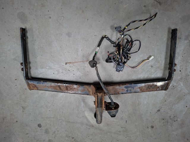 bontott VW GOLF IV Vonóhorog