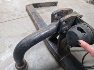 bontott VW GOLF IV Vonóhorog