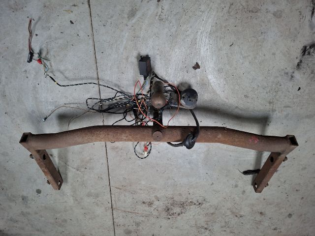 bontott VW GOLF IV Vonóhorog