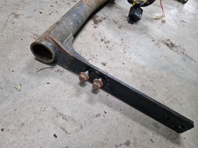 bontott VW GOLF IV Vonóhorog