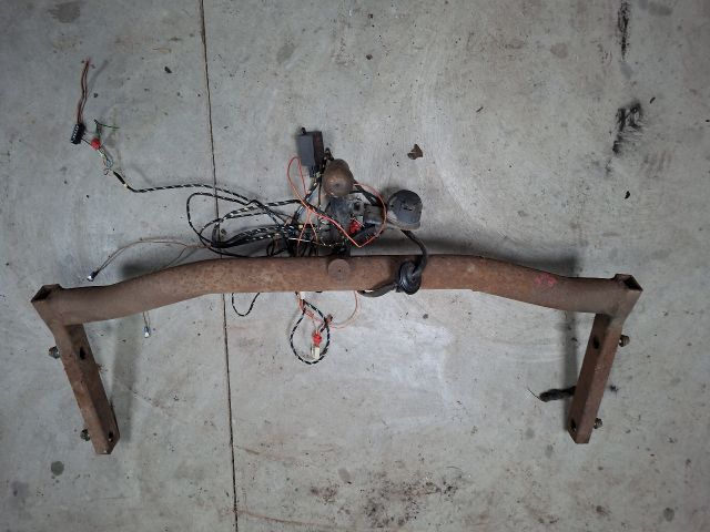 bontott VW GOLF IV Vonóhorog