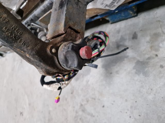 bontott VW GOLF IV Vonóhorog