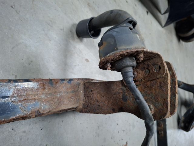 bontott VW GOLF IV Vonóhorog