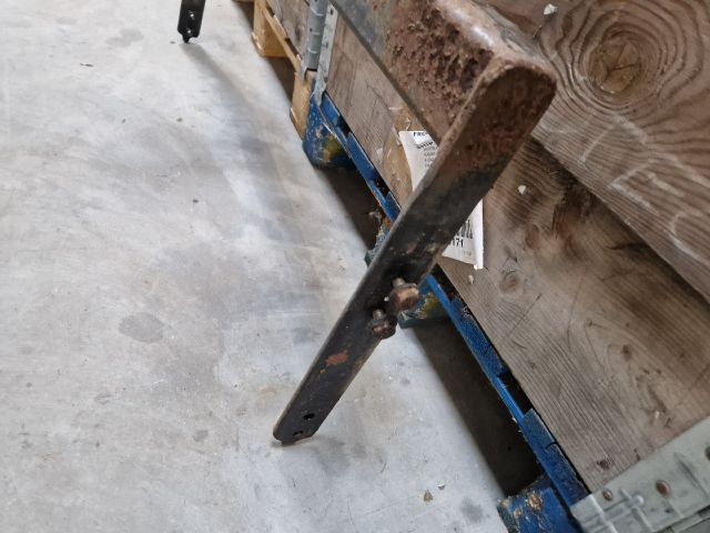 bontott VW GOLF IV Vonóhorog