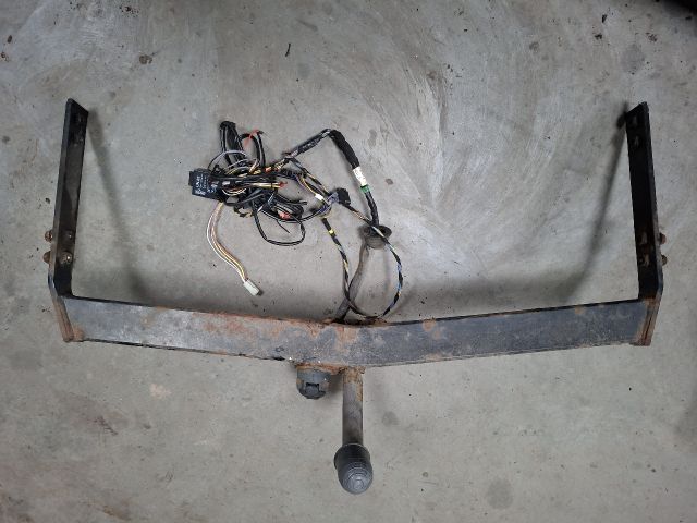 bontott VW GOLF IV Vonóhorog