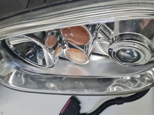 bontott VW GOLF IV Xenon Fényszóró Pár