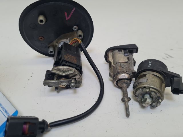 bontott VW GOLF IV Zárbetét Szett