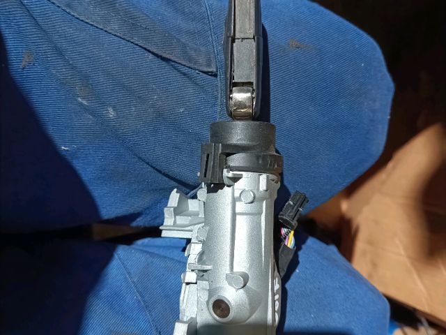 bontott VW GOLF PLUS Gyújtáskapcsoló