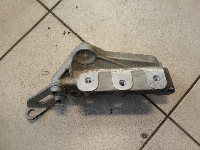 bontott VW GOLF PLUS Motor Tartó Bak (Pozíciófüggetlen)