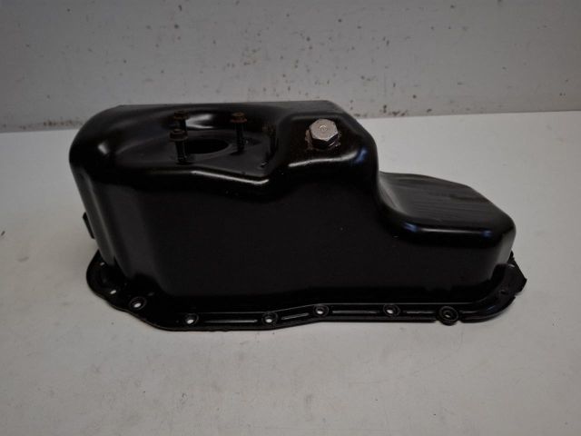 bontott VW GOLF PLUS Olajteknő