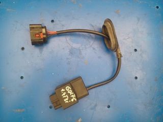 bontott VW GOLF PLUS Üzemanyag Szivattyú Relé