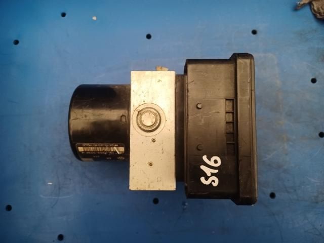 bontott VW GOLF PLUS ABS Kocka