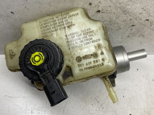 bontott VW GOLF PLUS Főfékhenger