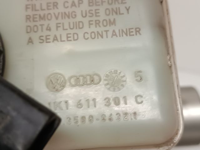 bontott VW GOLF PLUS Főfékhenger