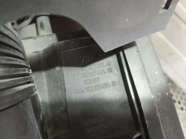 bontott VW GOLF PLUS Légszűrő Ház