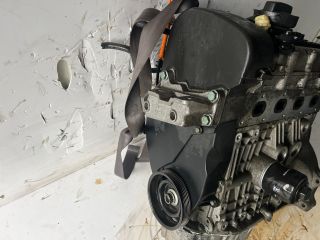 bontott VW GOLF PLUS Motor (Fűzött blokk hengerfejjel)