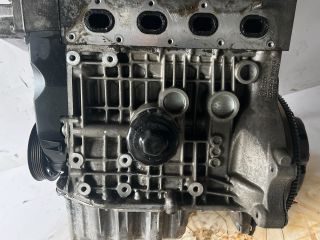 bontott VW GOLF PLUS Motor (Fűzött blokk hengerfejjel)