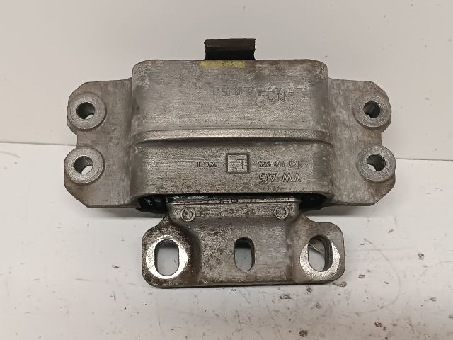 bontott VW GOLF PLUS Motor Tartó Bak Bal