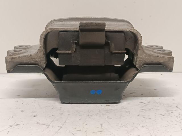 bontott VW GOLF PLUS Motor Tartó Bak Bal