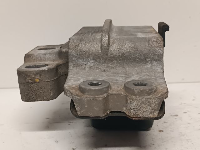 bontott VW GOLF PLUS Motor Tartó Bak Bal