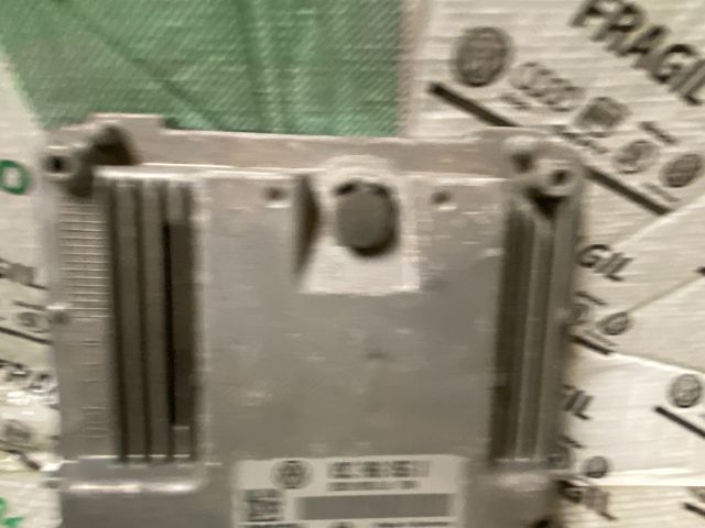 bontott VW GOLF PLUS Motorvezérlő