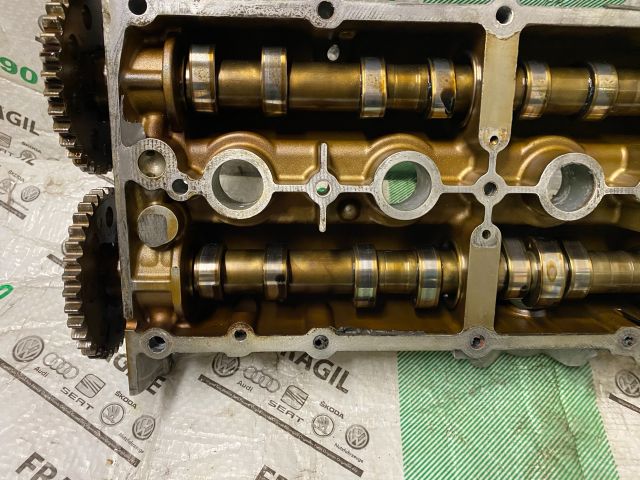 bontott VW GOLF PLUS Vezérműtengely Házzal