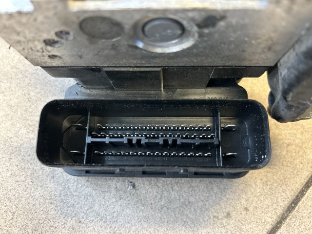 bontott VW GOLF PLUS ABS Kocka