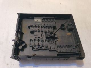 bontott VW GOLF PLUS Biztosítéktábla Motortér