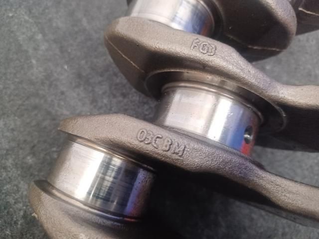 bontott VW GOLF PLUS Főtengely (Magában)