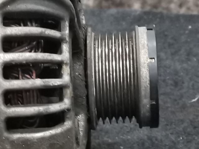 bontott VW GOLF PLUS Generátor