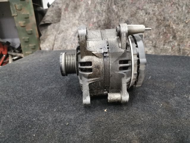 bontott VW GOLF PLUS Generátor