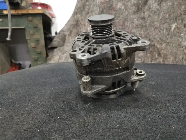 bontott VW GOLF PLUS Generátor