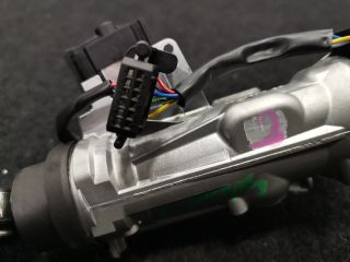 bontott VW GOLF PLUS Gyújtáskapcsoló Házzal