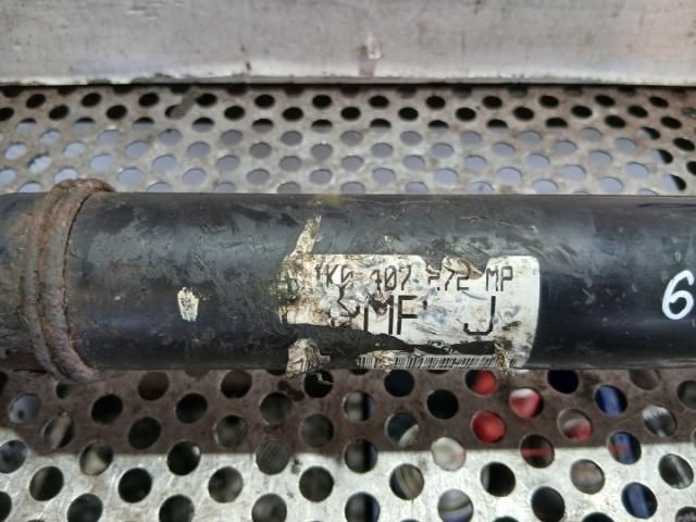 bontott VW GOLF PLUS Jobb Féltengely