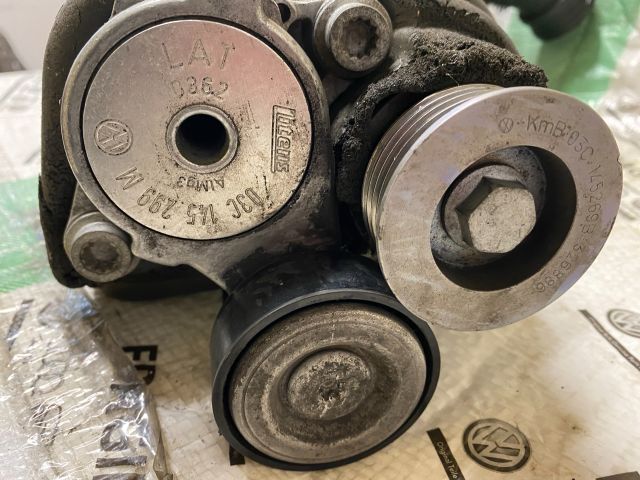 bontott VW GOLF PLUS Légkompresszor