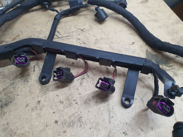 bontott VW GOLF PLUS Motortér Kábelköteg