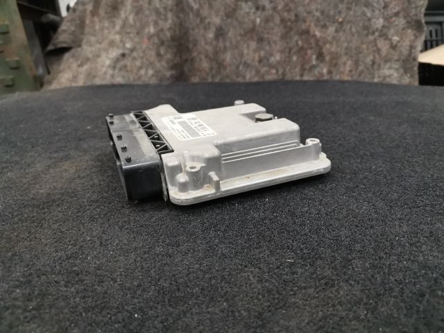 bontott VW GOLF PLUS Motorvezérlő