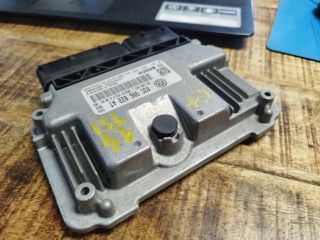 bontott VW GOLF PLUS Motorvezérlő