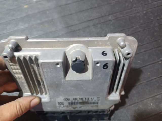 bontott VW GOLF PLUS Motorvezérlő