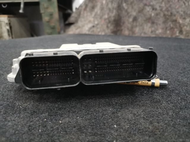 bontott VW GOLF PLUS Motorvezérlő