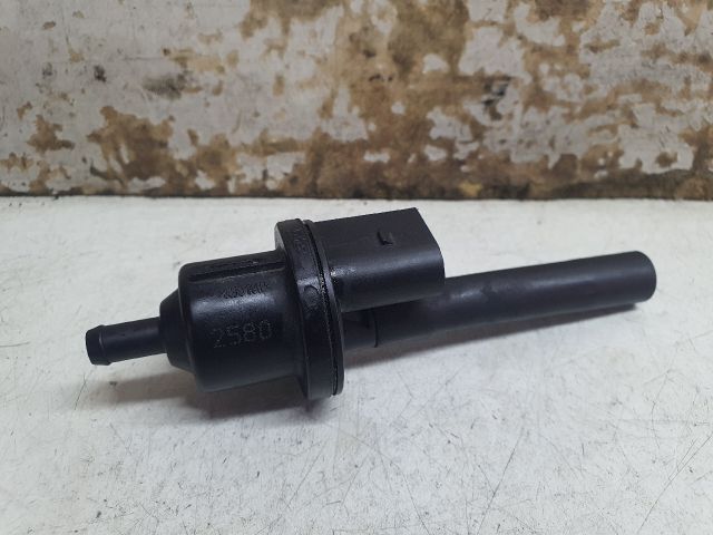 bontott VW GOLF PLUS Tankszellőztető Szelep