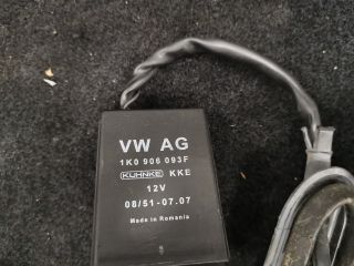 bontott VW GOLF PLUS Üzemanyag Szivattyú Relé