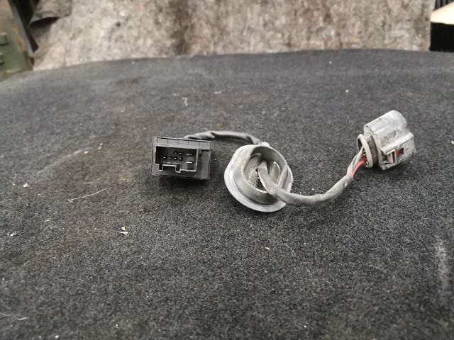 bontott VW GOLF PLUS Üzemanyag Szivattyú Relé