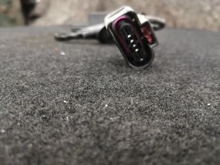 bontott VW GOLF PLUS Üzemanyag Szivattyú Relé