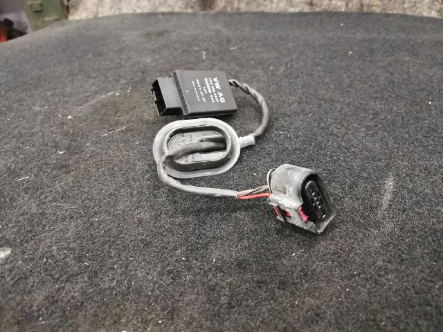 bontott VW GOLF PLUS Üzemanyag Szivattyú Relé