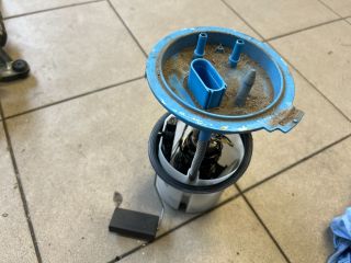 bontott VW GOLF PLUS Üzemanyag Szivattyú