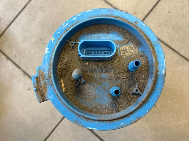 bontott VW GOLF PLUS Üzemanyag Szivattyú