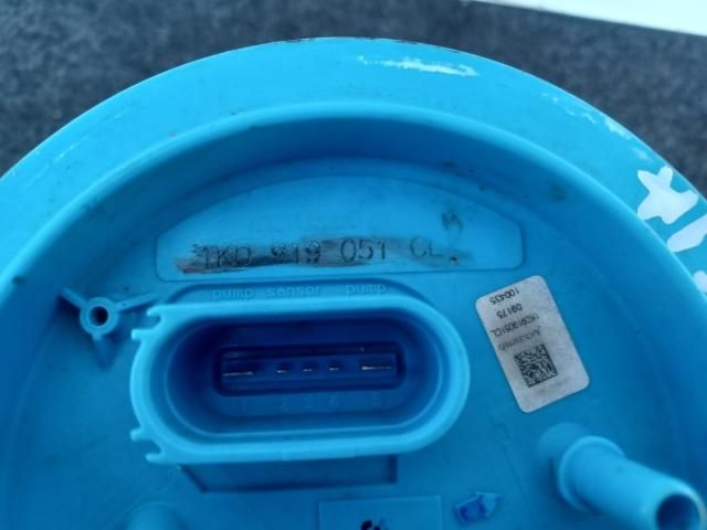 bontott VW GOLF PLUS Üzemanyag Szivattyú