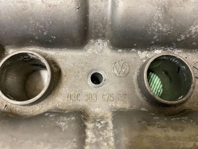 bontott VW GOLF PLUS Vezérműtengely Házzal