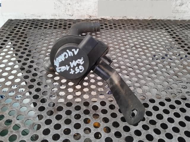 bontott VW GOLF PLUS Vízpumpa